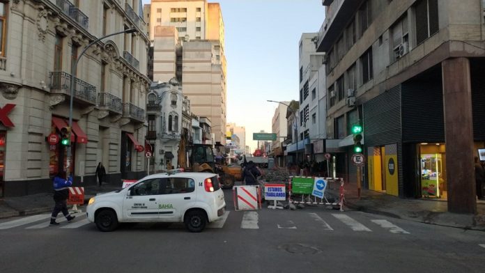 Cortes programados de calles y cambios de recorridos